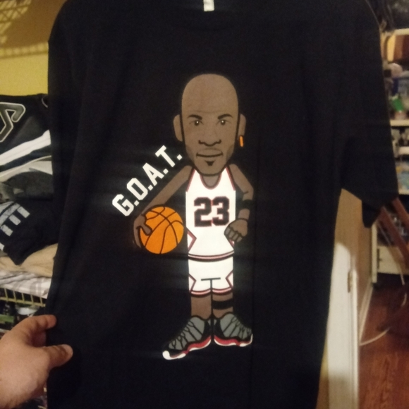 The GOAT T-Shirt - Picture 3 of 4
